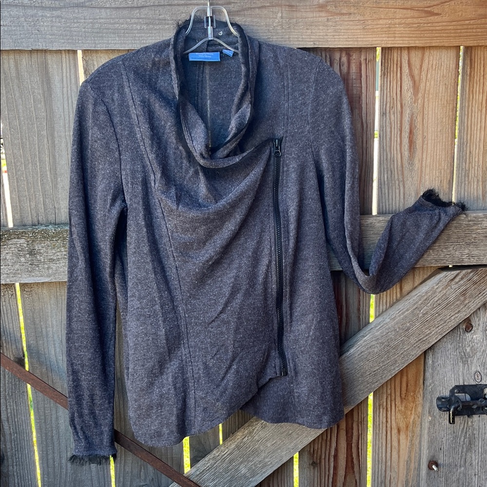 Vera Wang Dark Gray Sweater